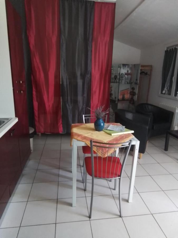 Tiny House Independante Climatisee Moules Ngoại thất bức ảnh